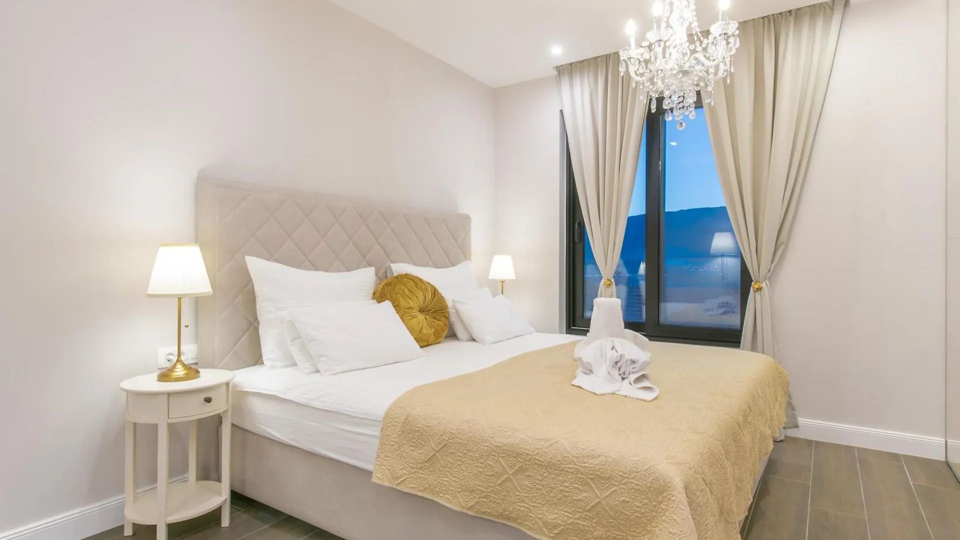 Konukevi Samstag Split Otel